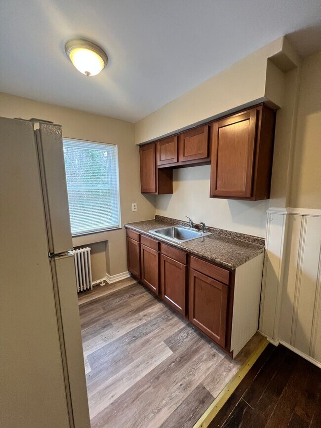 Building Photo - 129 Glenridge Pl
