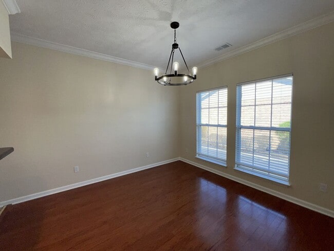 Building Photo - Convenient Newly Remodeled Condo