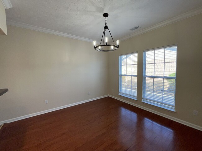 Foto del edificio - Convenient Newly Remodeled Condo