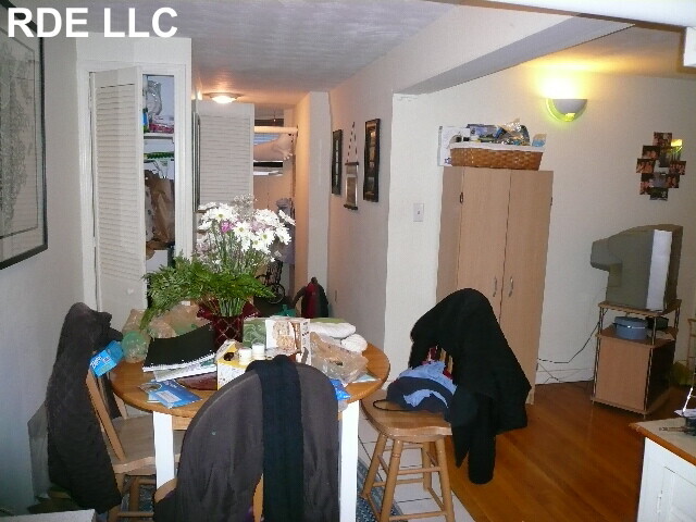 Building Photo - 83 Pleasant St