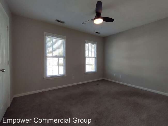 Building Photo - 3 br, 2.5 bath House - 5642 Kingstree Drive