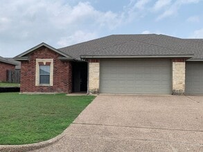 Building Photo - 3013 Beauford St