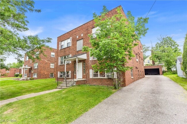 Building Photo - 5175 Warrensville Center Rd