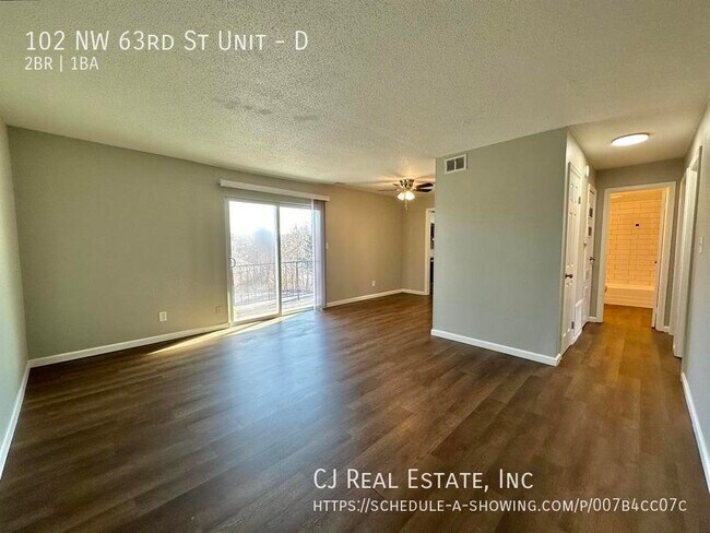 Foto del edificio - 102 NW 63rd St