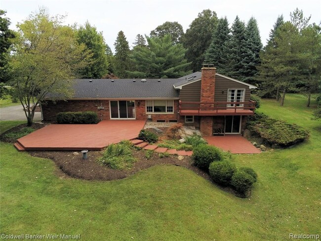 Building Photo - 30771 Hickory Ln