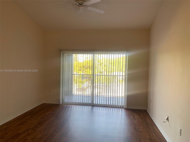 Foto del edificio - 655 SW 111th Way