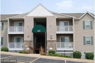 Building Photo - 100 Wild Oak Ln