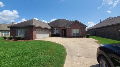 Building Photo - 9765 Helmsley Cir