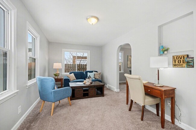 Foto del edificio - Bright, Clean 3 bed/1 bath- Move In Ready