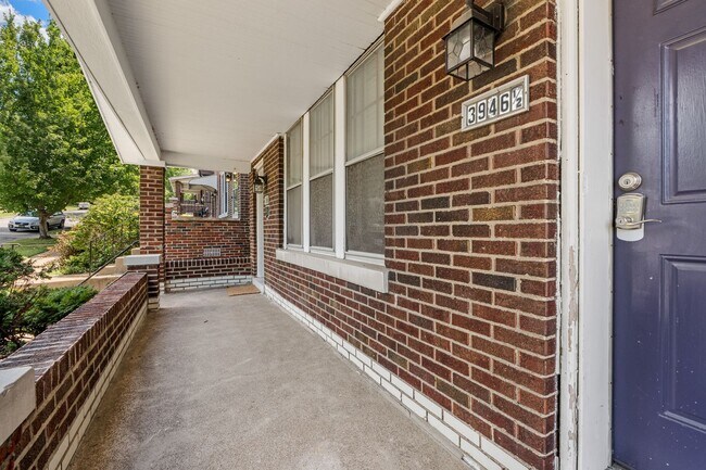 Foto del edificio - 3946 Fairview Ave