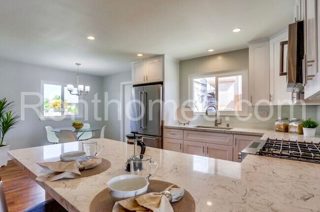Foto del edificio - Bay Ho, 3225 Jappa Ave, Rmdled, 15 Solar P...