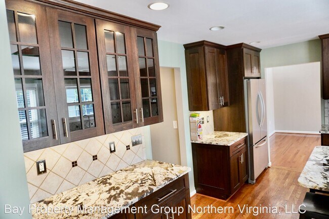 Building Photo - 3 br, 2.5 bath House - 15203 SOVEREIGN PLACE