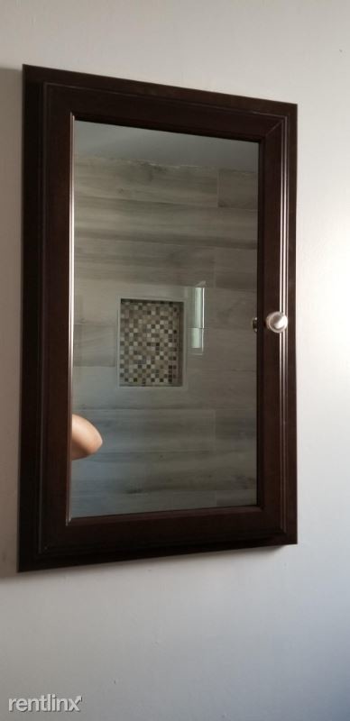 Foto del edificio - 1 br, 1 bath Apartment - 5927 Pine Ave