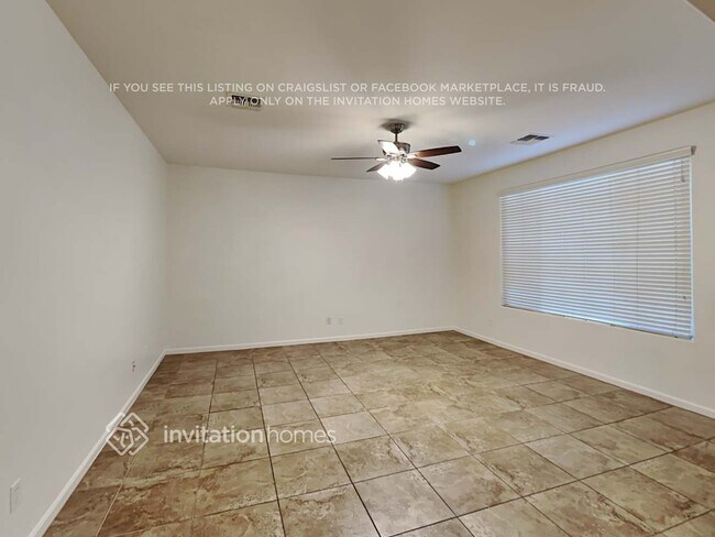 Foto del edificio - 3373 E Liberty Ln