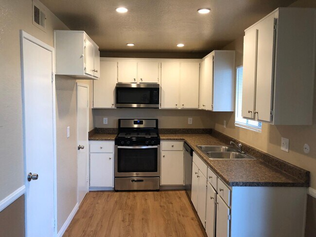 Kitchen - 410 W Imperial Hwy