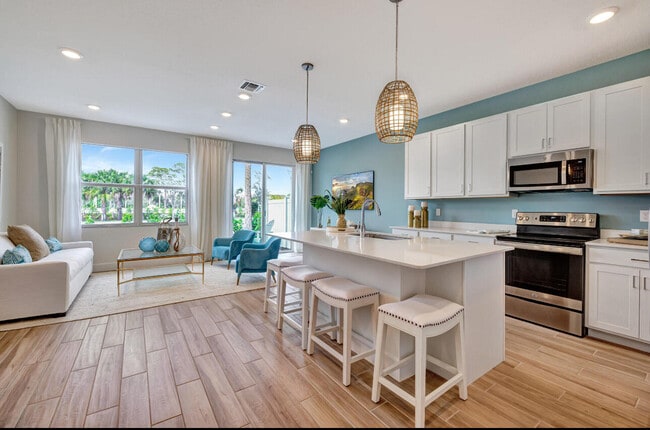 Foto del edificio - 608 Waters Edge Ln