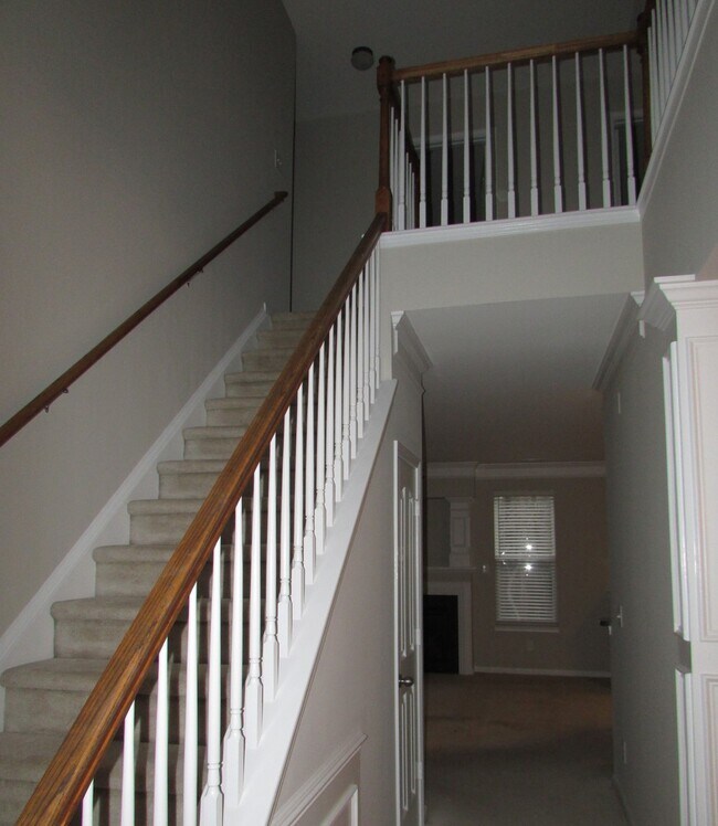 Foto del edificio - Large Home With Double Car Garage in Catawba Hills