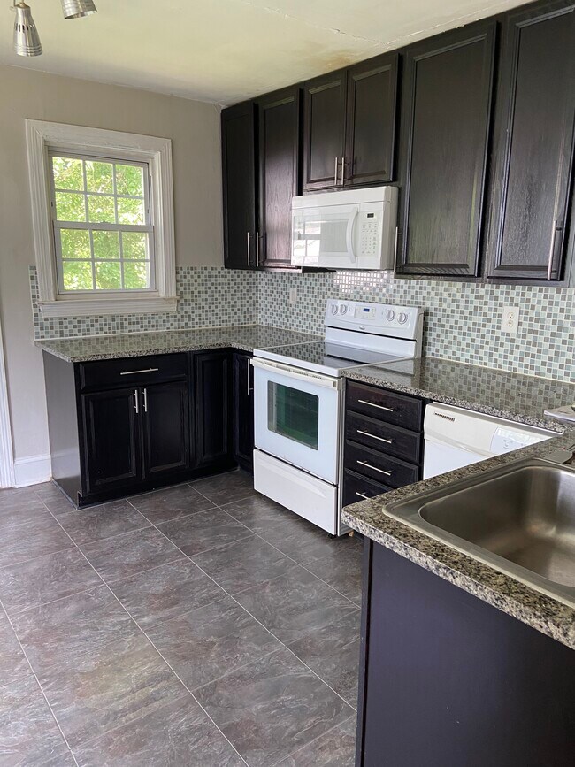 Foto del edificio - 1003 N State St