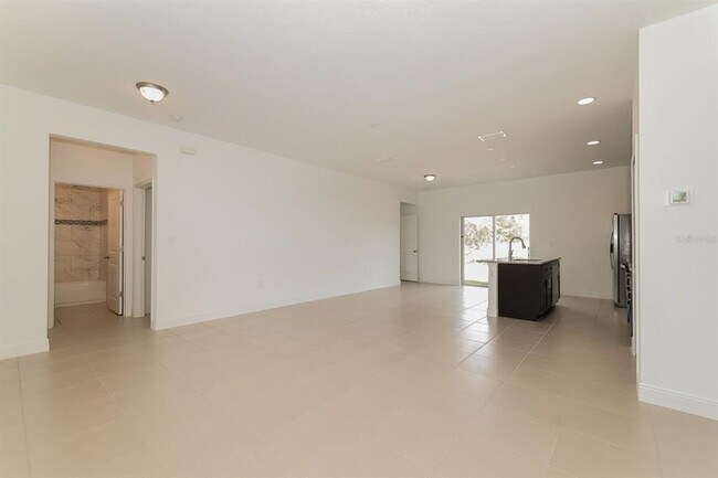 Building Photo - 416 Lark Ct