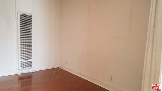 Building Photo - 935 N Vista St