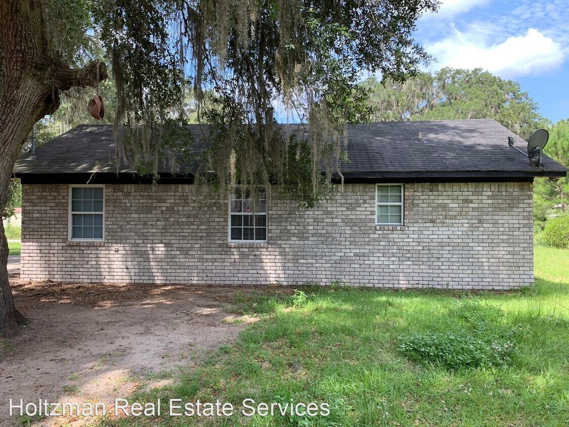 3 br, 2 bath House 87 SE Sandy Run Road SE House Rental in