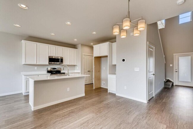 Foto del edificio - Stunning Modern 2 bedroom Townhome!!!