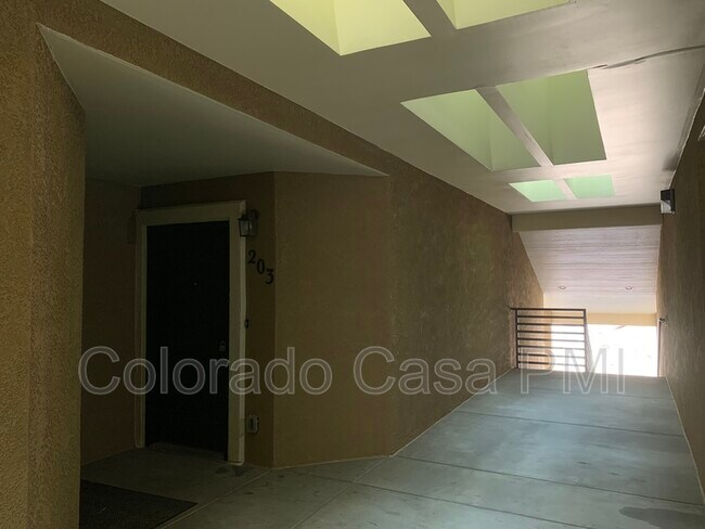 Building Photo - 1845 Montura View