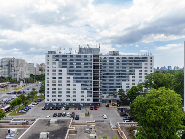 Photo du bâtiment - West Don Apartments