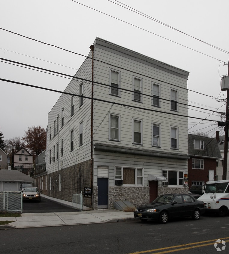 367 Highland Ave, Clifton, NJ 07011 Apartments in Clifton, NJ