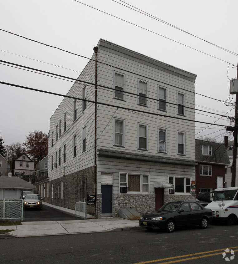 Primary Photo - 367 Highland Ave