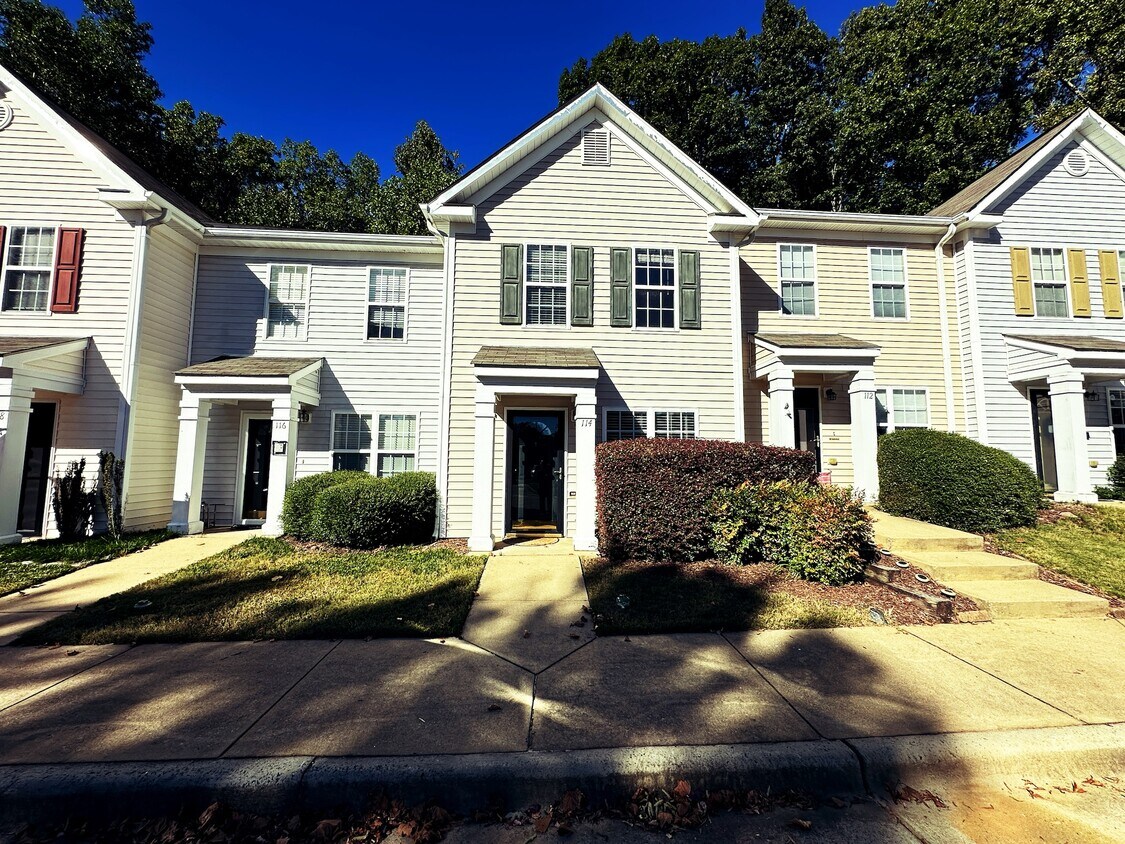 Primary Photo - 114 Harbor Haven Dr