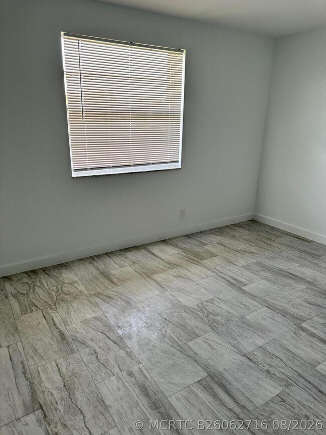 Foto del edificio - 7145 Huntington Ln