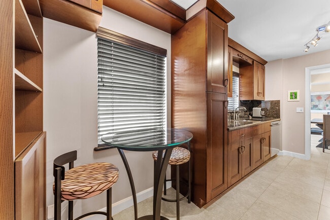 Foto del edificio - 6300 NW 2nd Ave