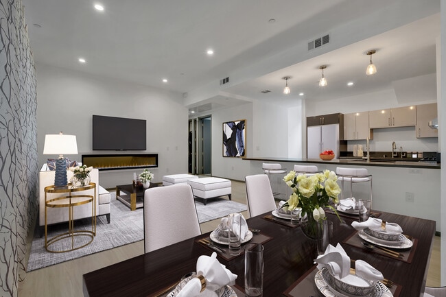 Building Photo - 1063 S Wooster St