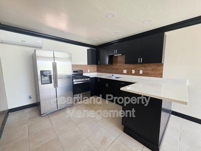 Building Photo - 1323 Madera St