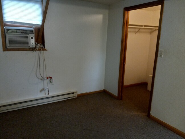 Building Photo - 2203 9th Ave N