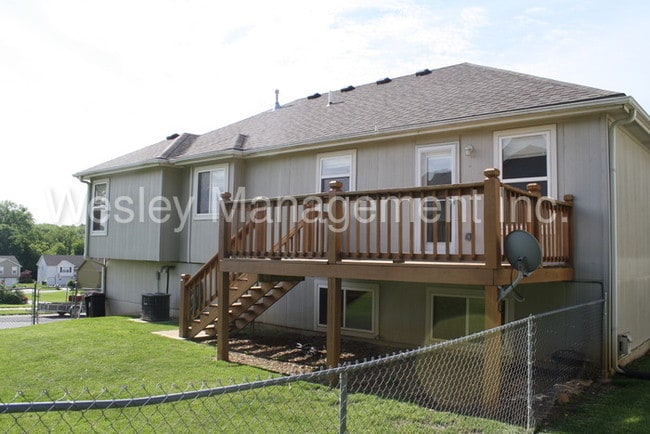 Building Photo - 530 Hithergreen Dr