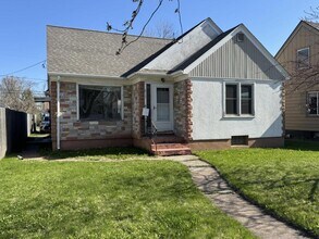 Building Photo - 811 N 21st St