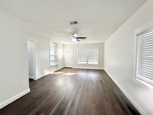 Foto del edificio - 137 Laurel St