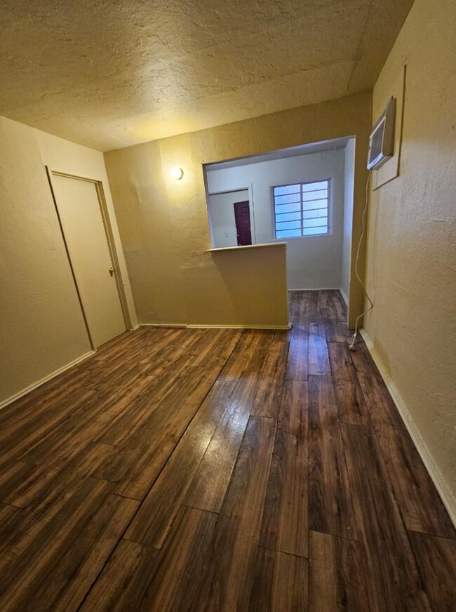 Living Area 2 - 1117 El Monte Ave