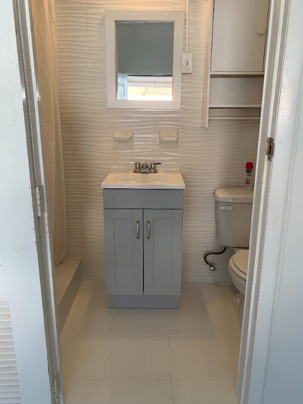 Foto del edificio - 1740 NE 143rd St