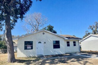 Building Photo - 4709 Larch Dr