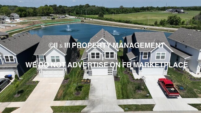 Building Photo - 8733 SW Edgewater Dr