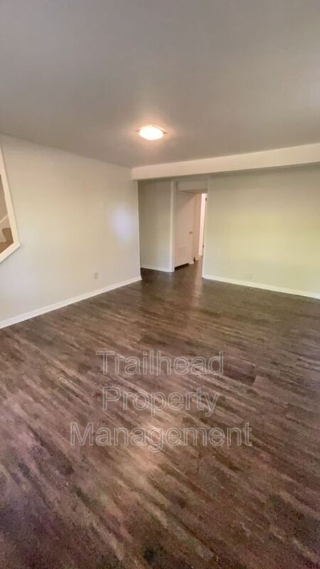 Foto del edificio - 6107 N Broadway