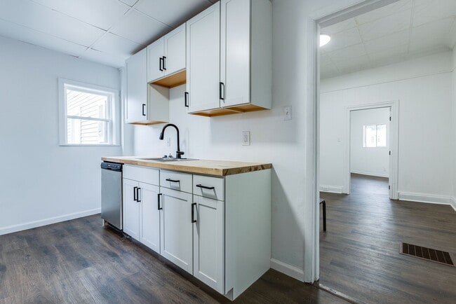 Photo - 1533 Arlington Ave Apartment