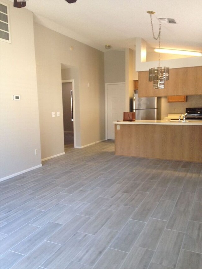 Foto del edificio - Single Level Detached Patio Home
