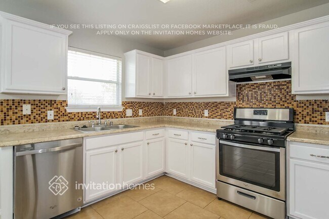 Foto del edificio - 14820 Lipton Ln