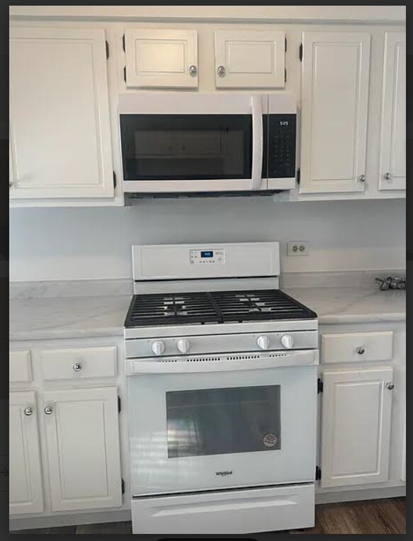 Foto principal - 4493 Provincetown Dr