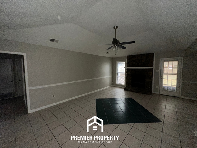 Photo - 6359 Treadway Trail House