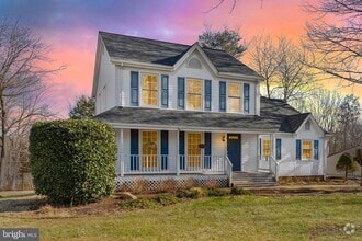 Building Photo - 7329 Fleetwood Ct